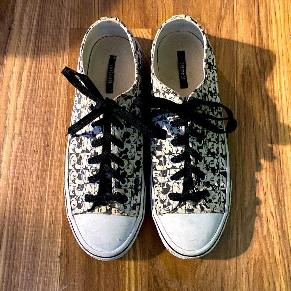 Forever 21 Mickey Mouse Disney Sneakers Size 7.5
